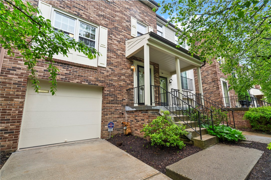 1004 River Oaks Dr