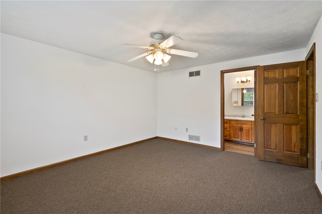 1004 River Oaks Dr