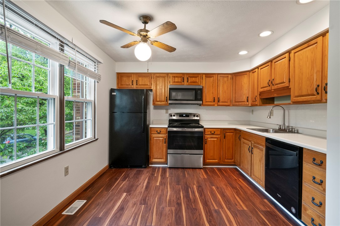 1004 River Oaks Dr