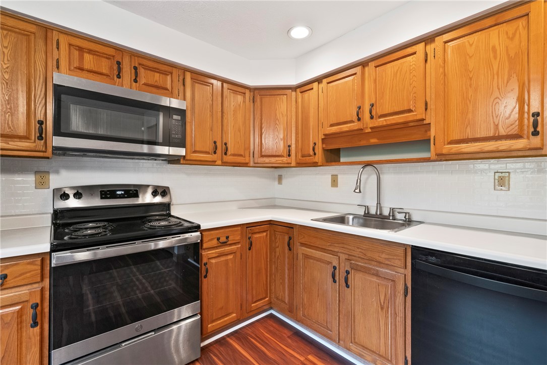 1004 River Oaks Dr