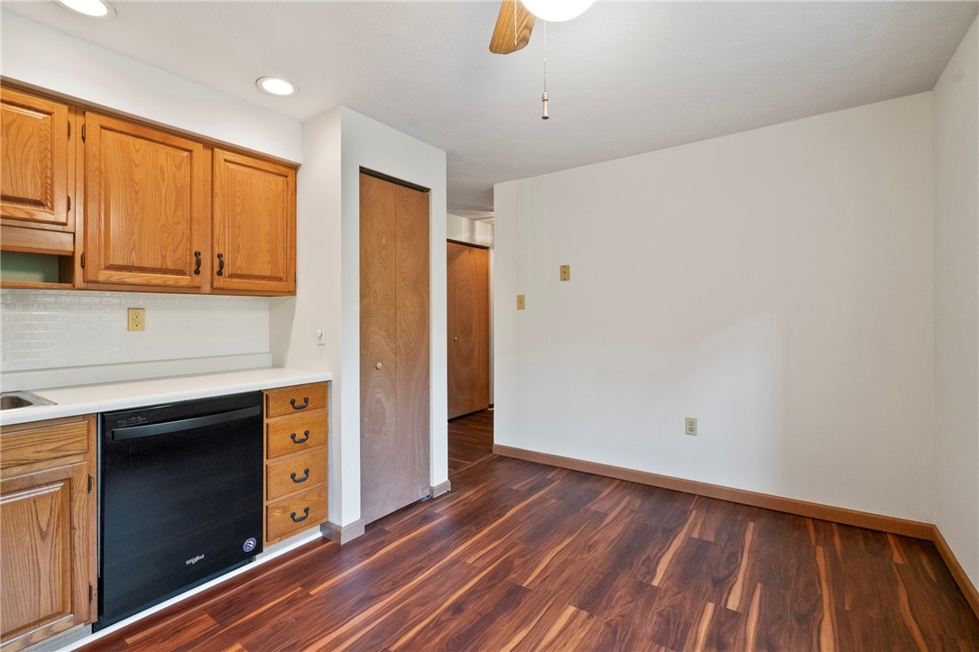 1004 River Oaks Dr