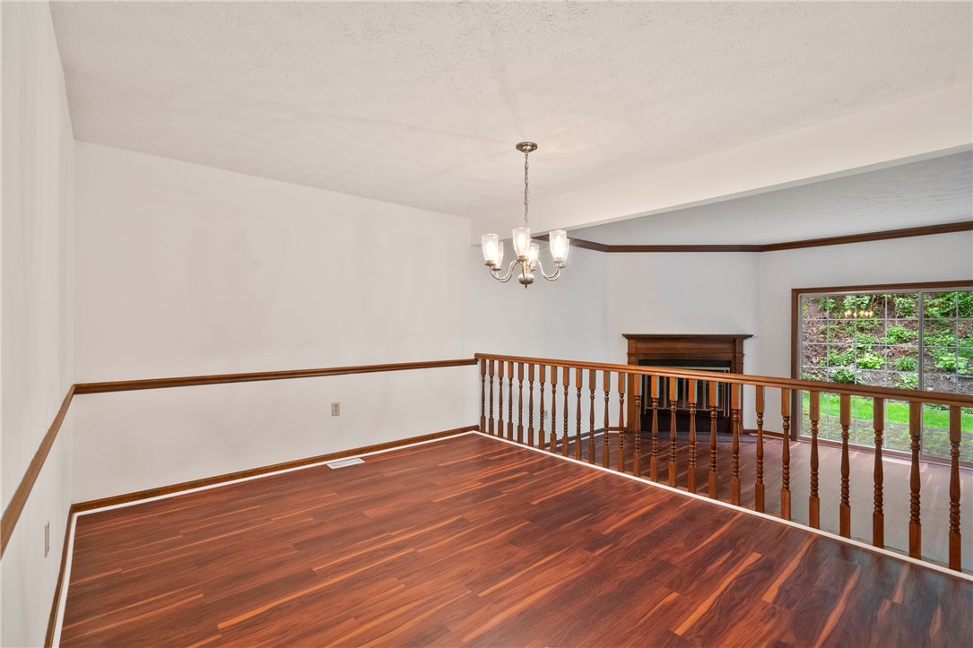 1004 River Oaks Dr