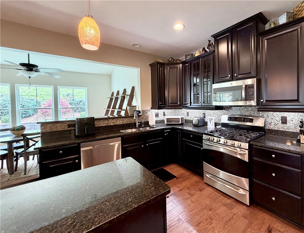 222 Overlook Dr