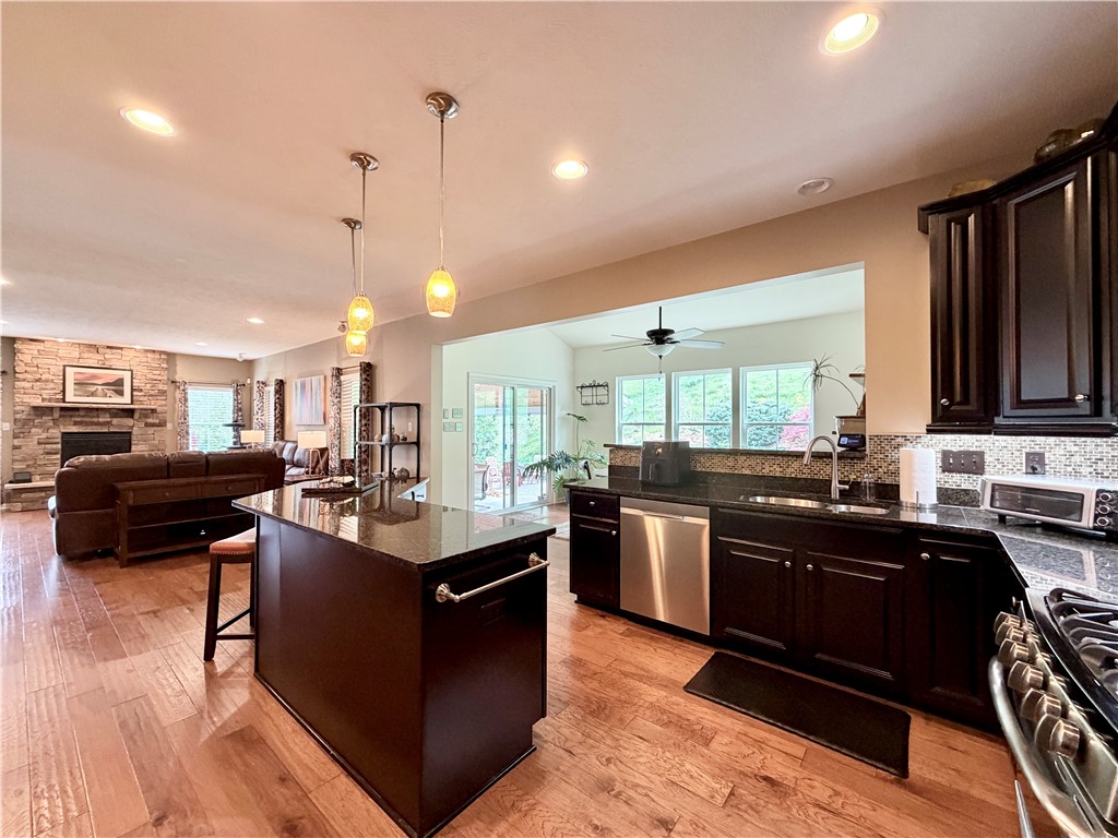222 Overlook Dr