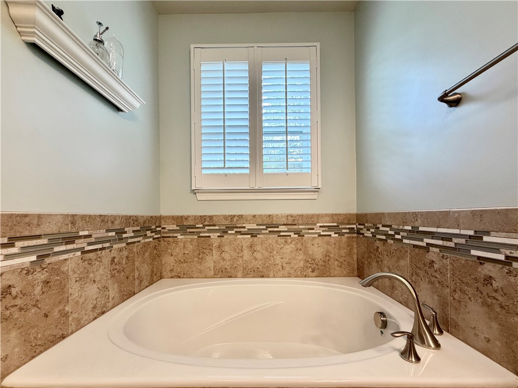 222 Overlook Dr