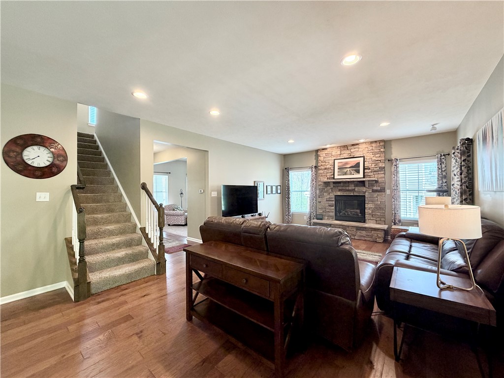 222 Overlook Dr