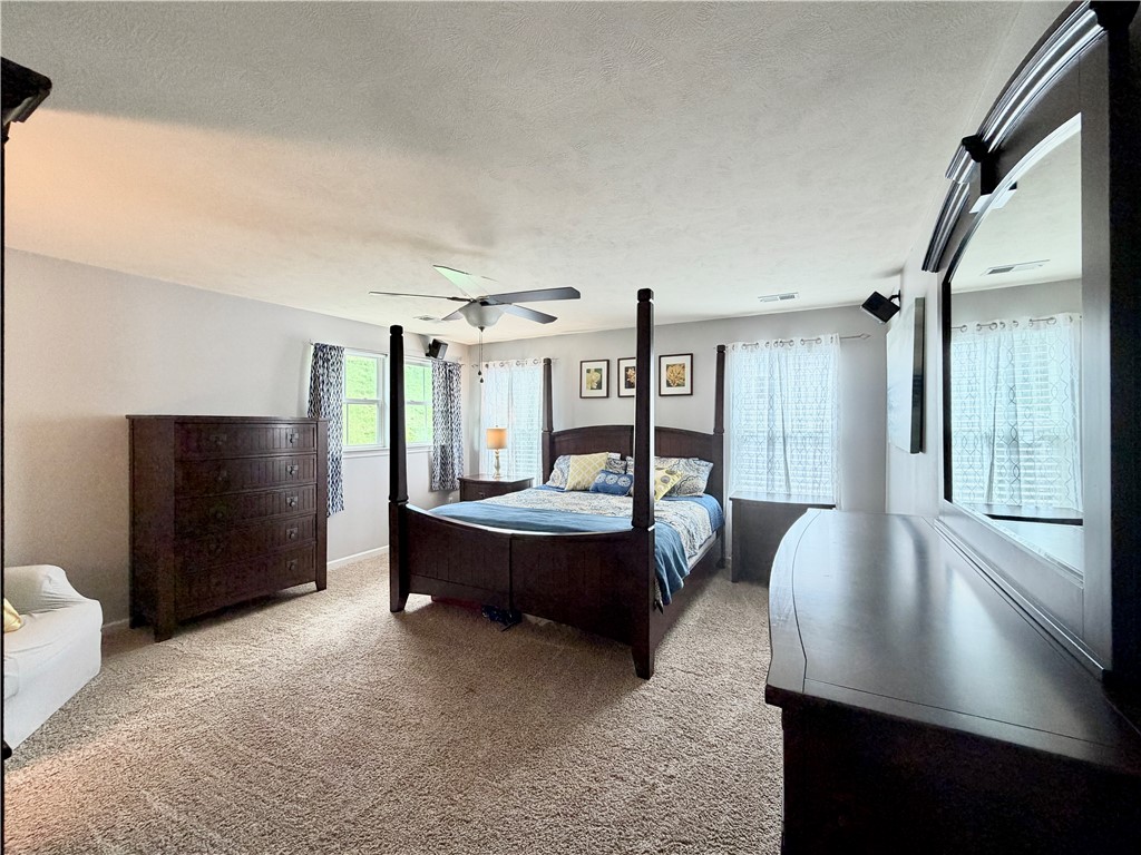 222 Overlook Dr
