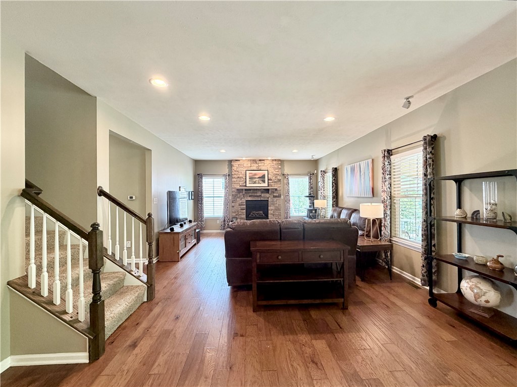222 Overlook Dr