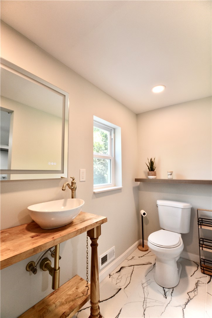 428 Donna St