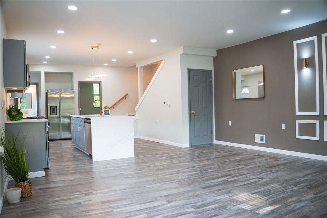 428 Donna St