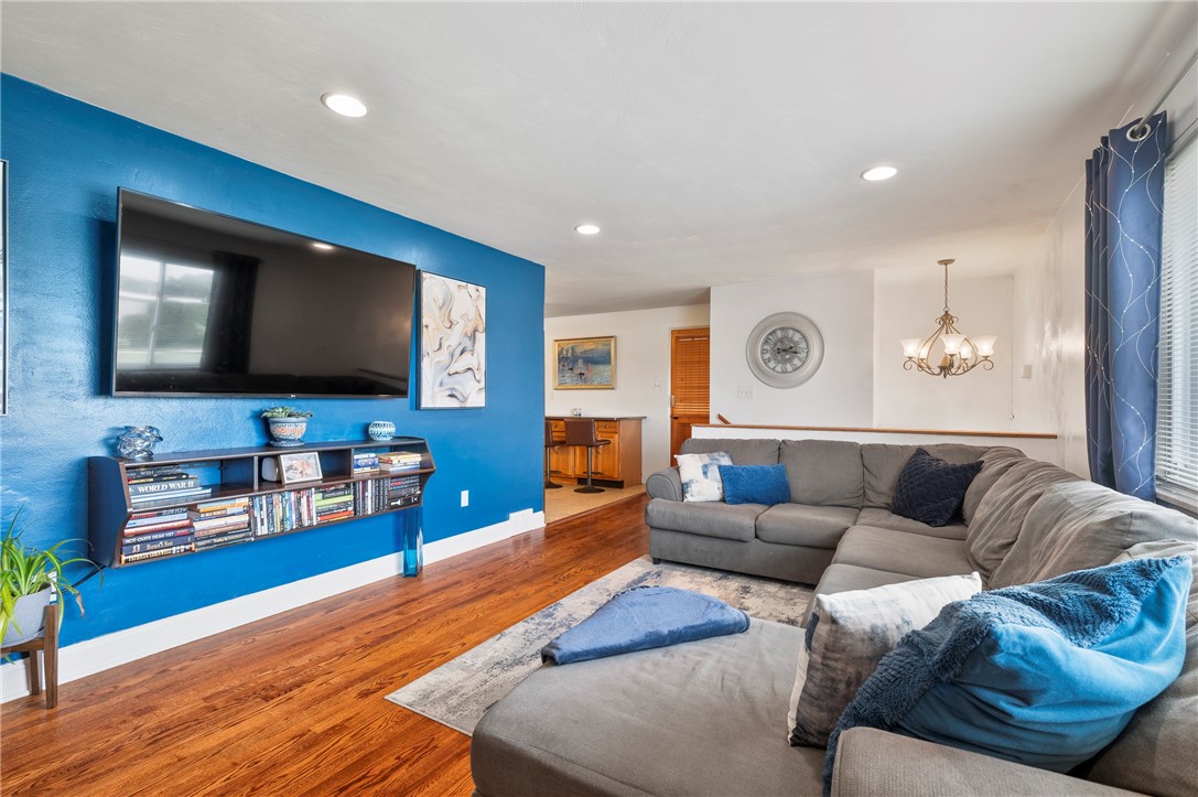 2739 Iowa Drive