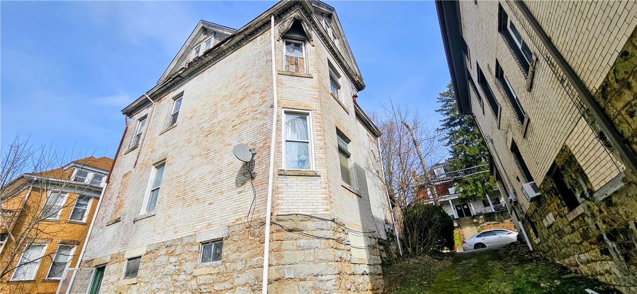 53 Carrick Ave