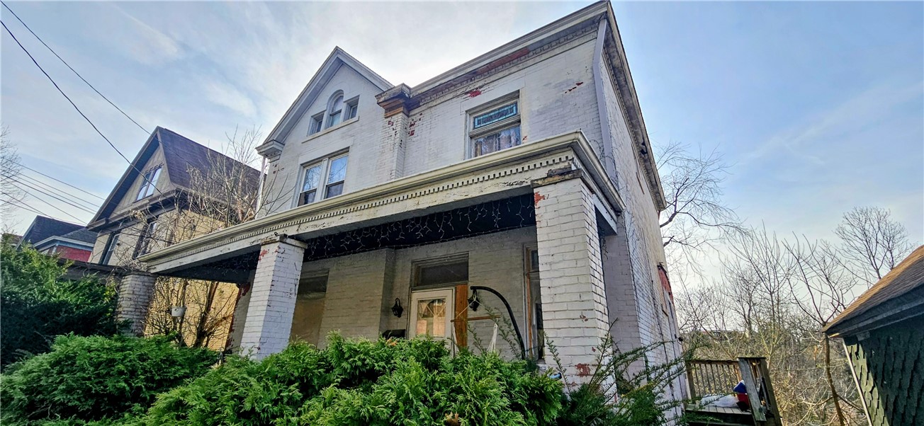 53 Carrick Ave
