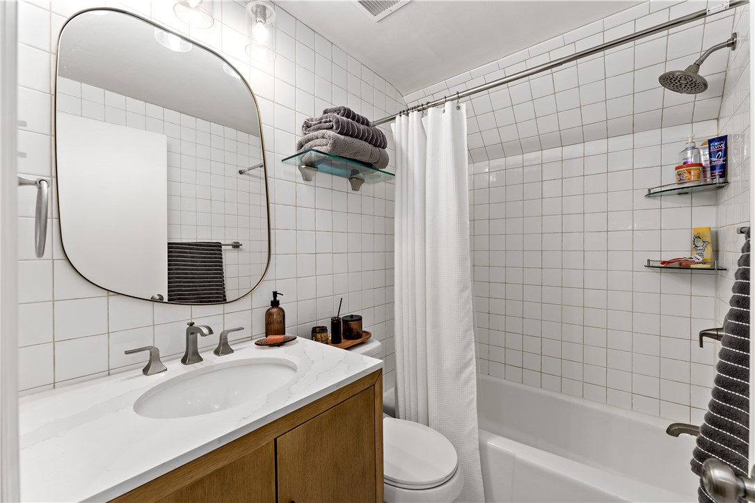 400 S Highland Ave 10