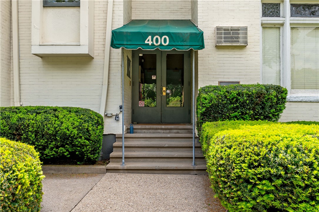 400 S Highland Ave 10