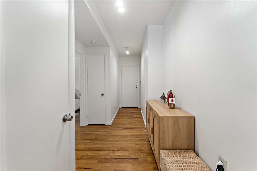 400 S Highland Ave 10