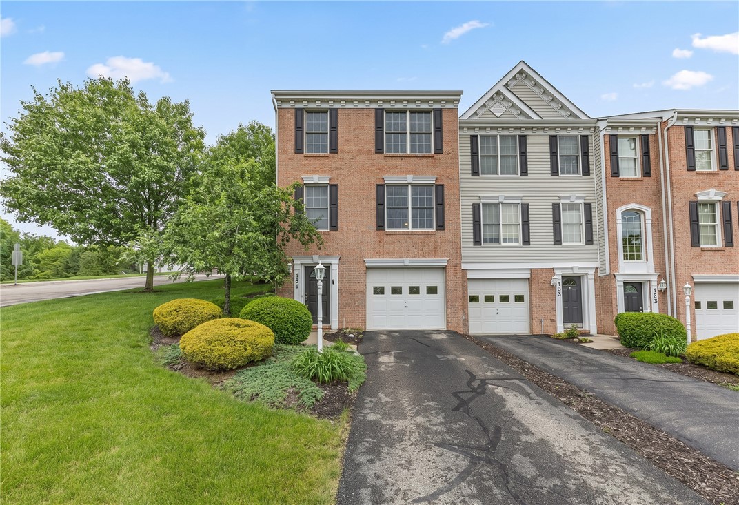 101 Castle View Dr