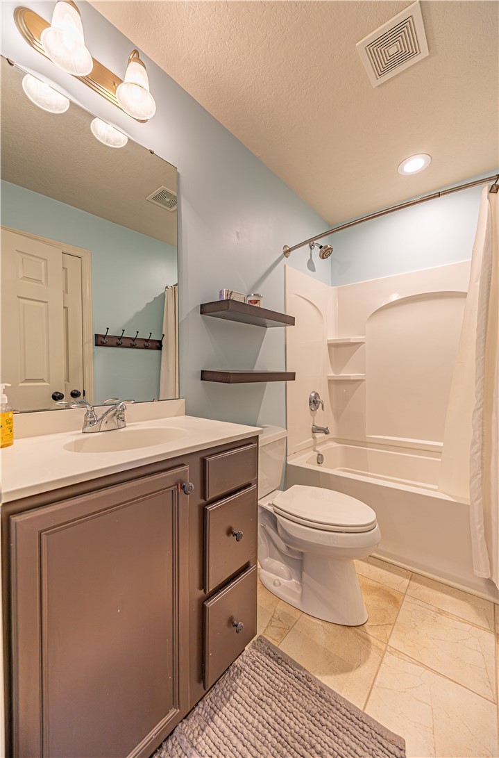 101 Castle View Dr