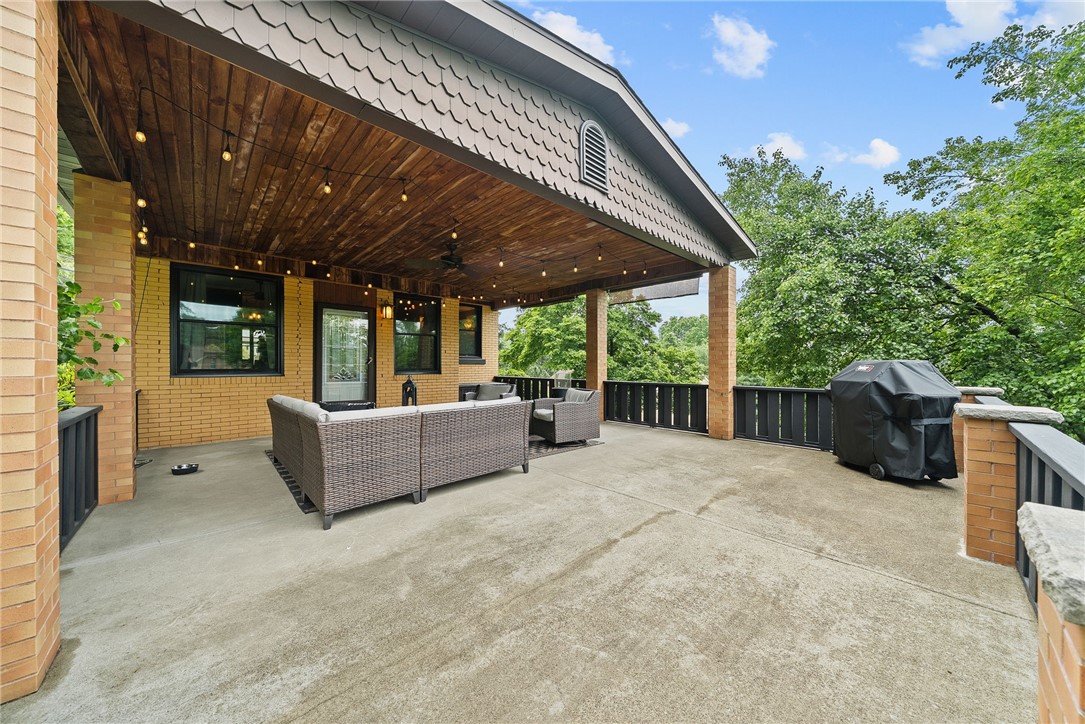 243 Churchill Rd