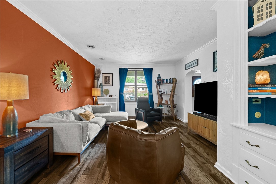 243 Churchill Rd