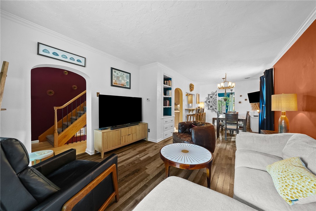 243 Churchill Rd