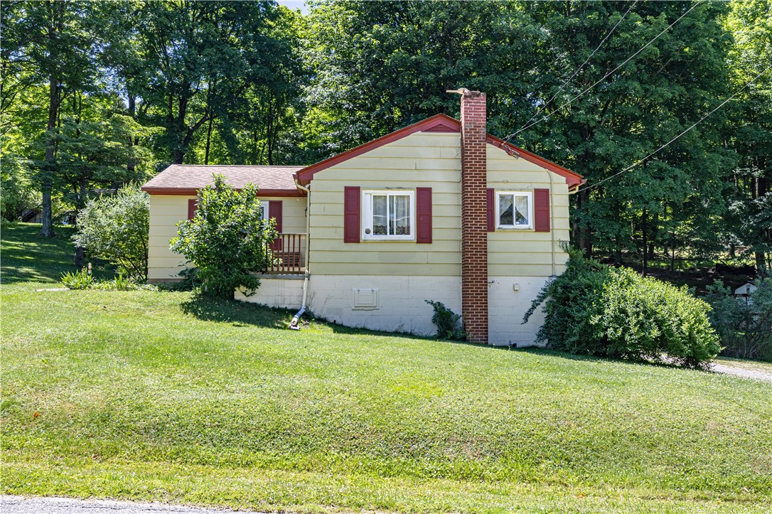 150 Maple Dr