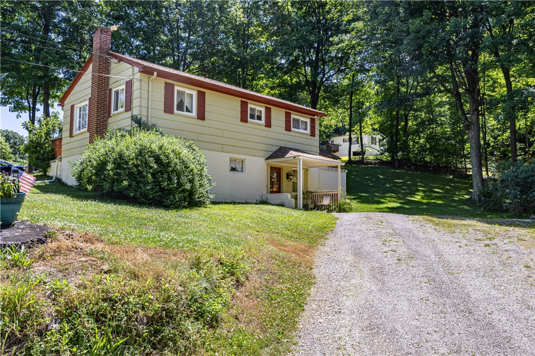 150 Maple Dr