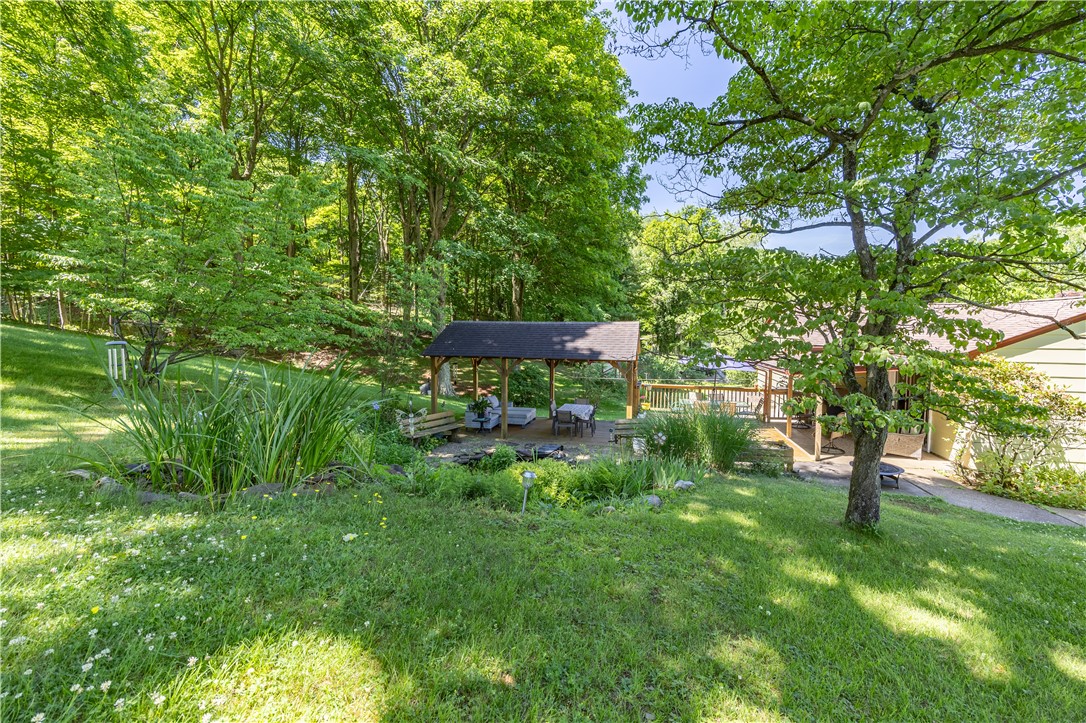 150 Maple Dr