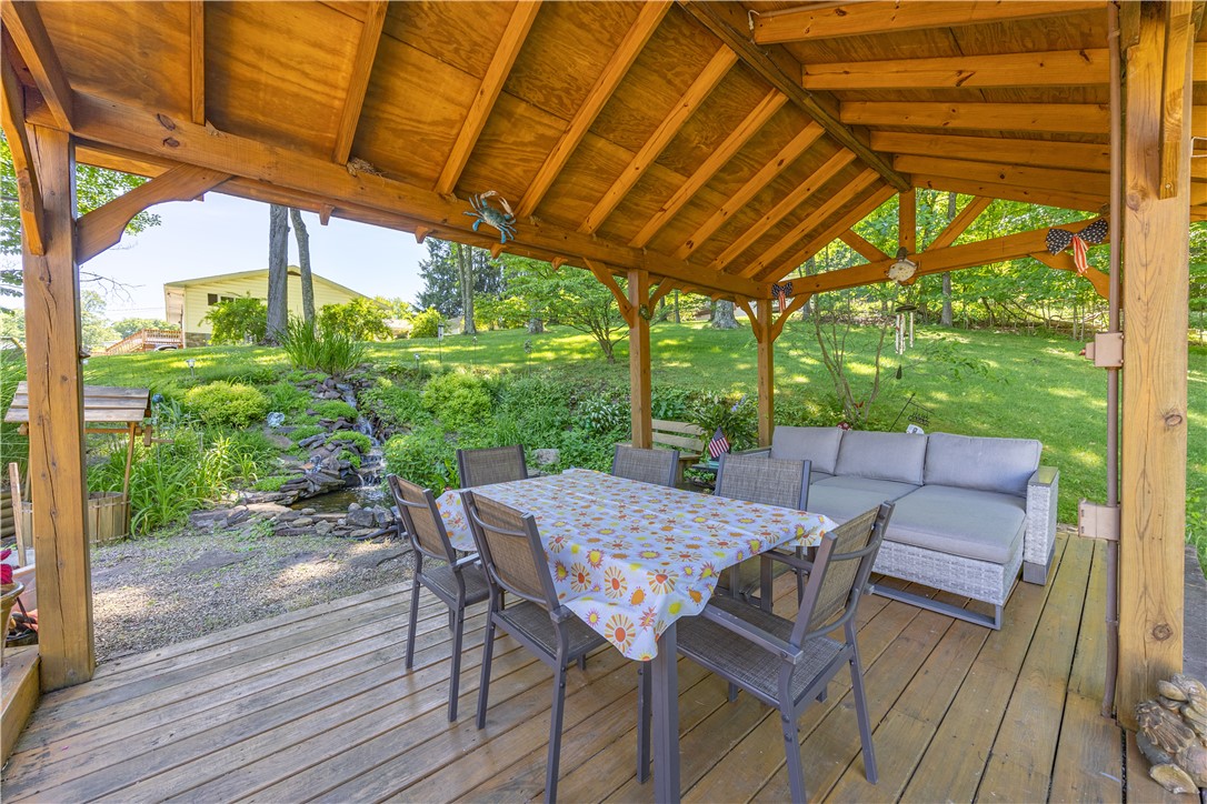 150 Maple Dr