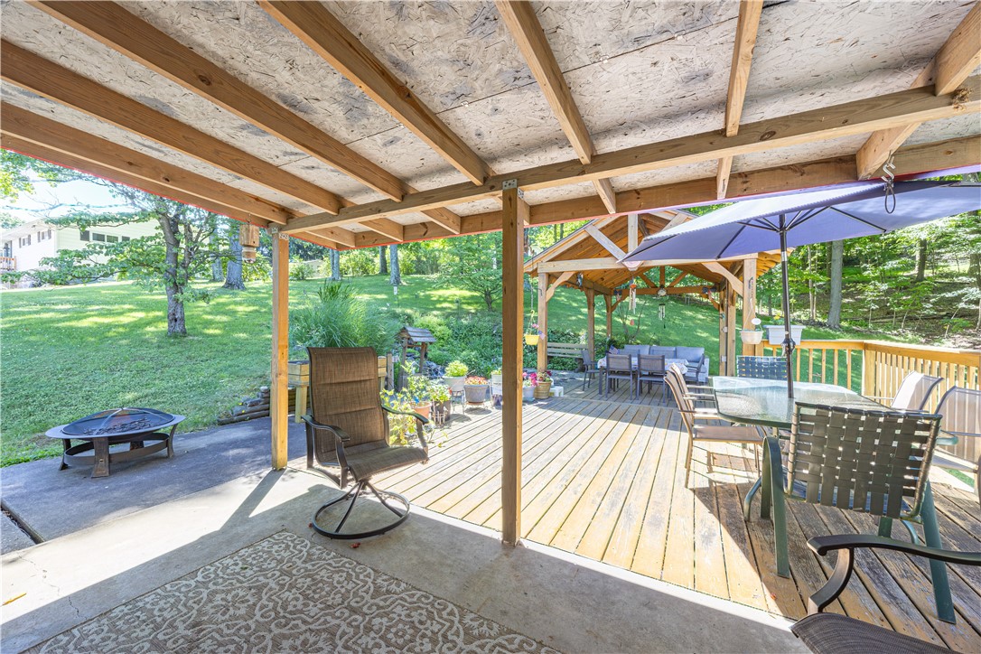 150 Maple Dr