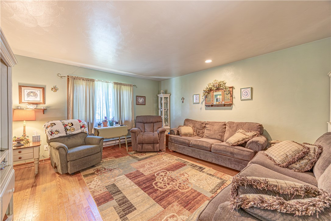 150 Maple Dr