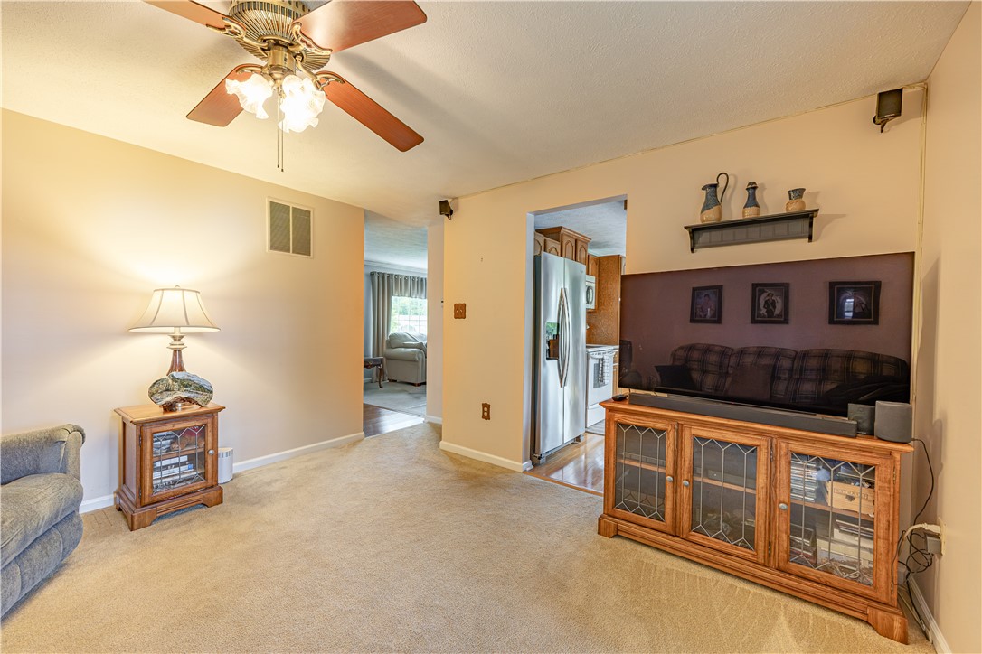 39 Forest Glen Dr