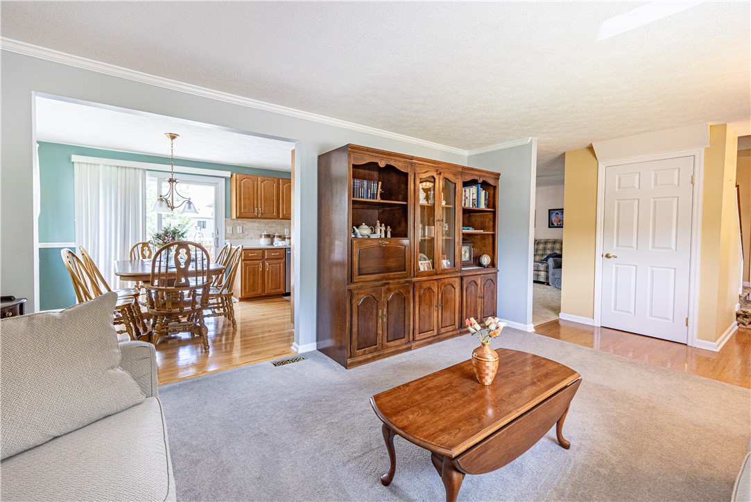 39 Forest Glen Dr
