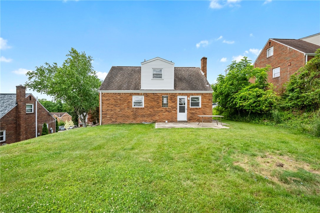 927 Edward Dr