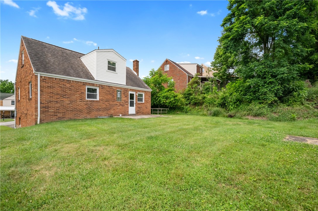 927 Edward Dr