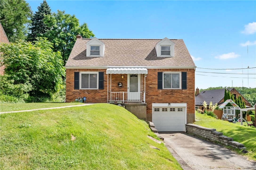 927 Edward Dr