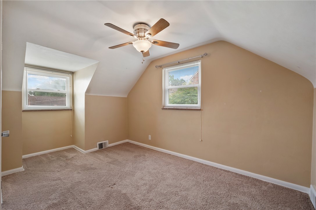 927 Edward Dr