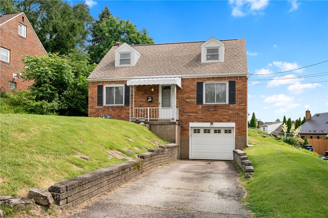 927 Edward Dr
