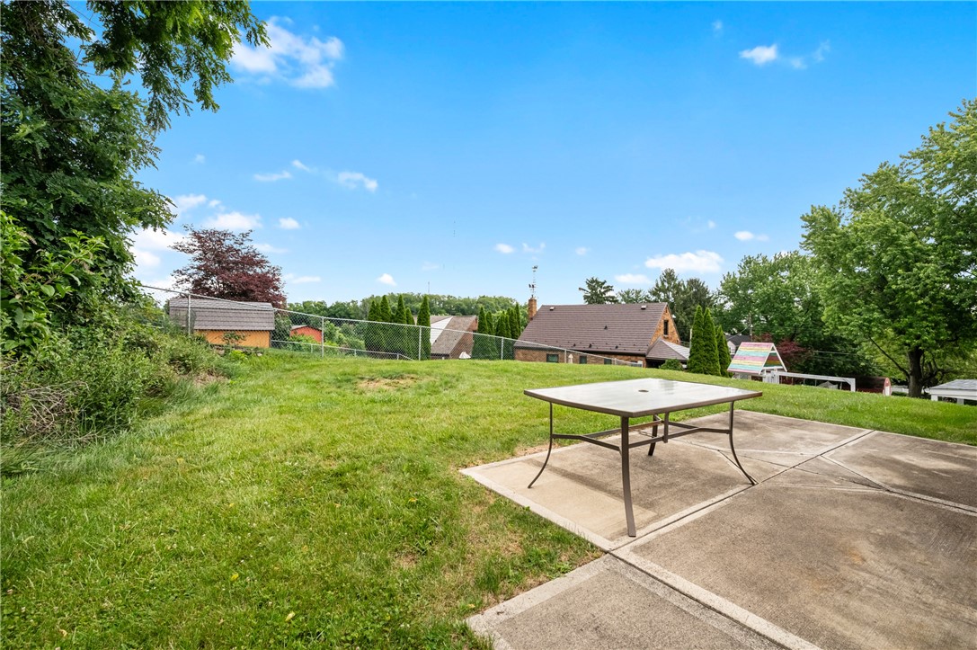 927 Edward Dr