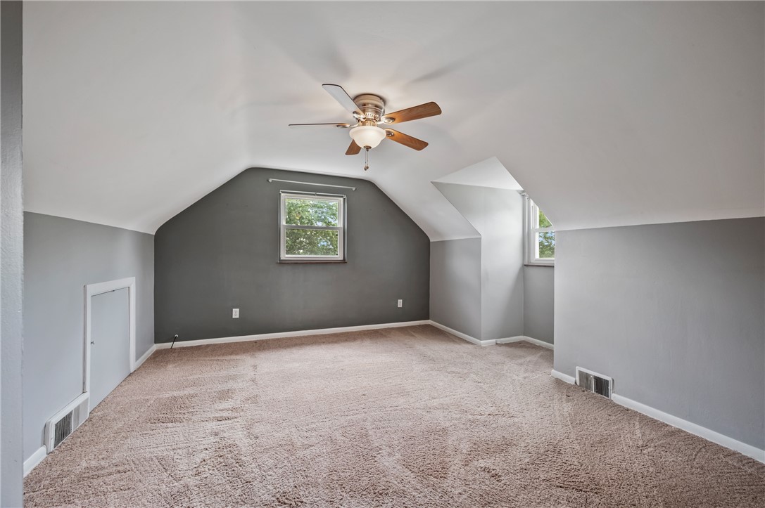 927 Edward Dr