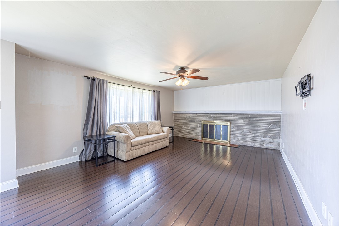 156 Mclaughlin Dr