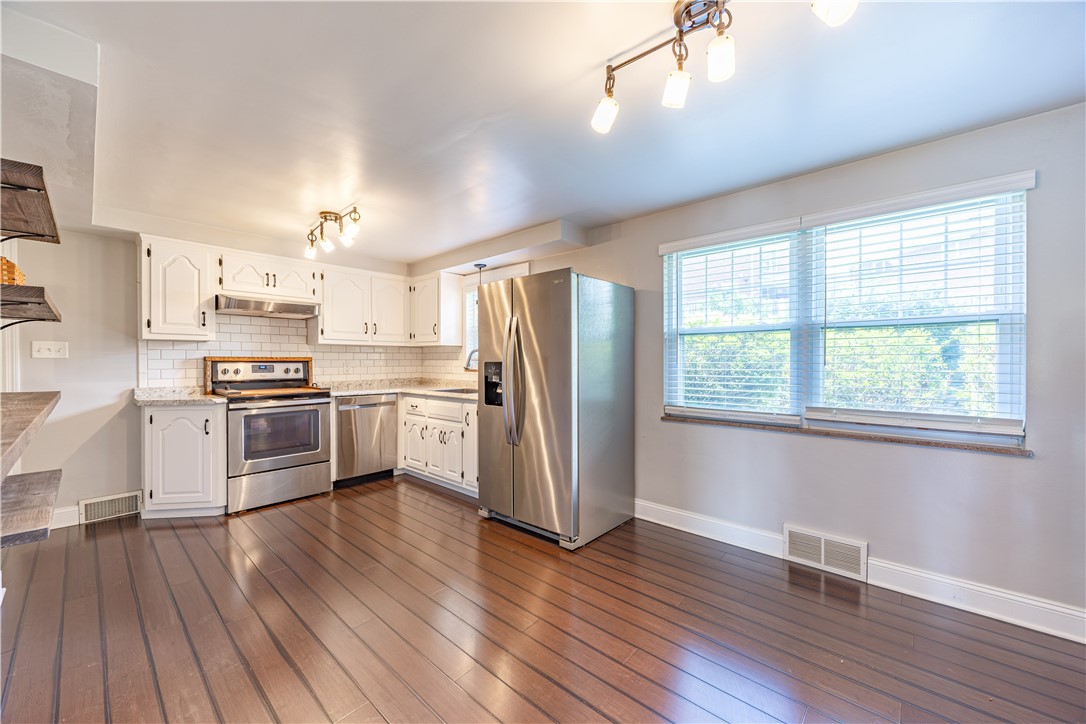 156 Mclaughlin Dr