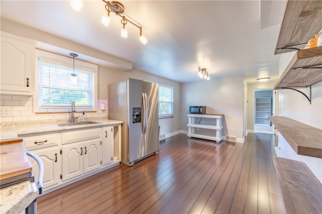 156 Mclaughlin Dr