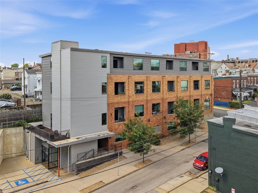 622 Gross Street 106