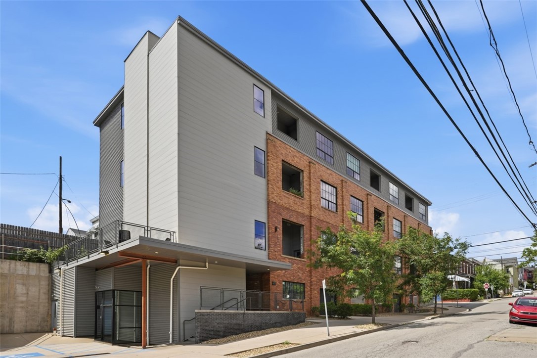 622 Gross Street 106