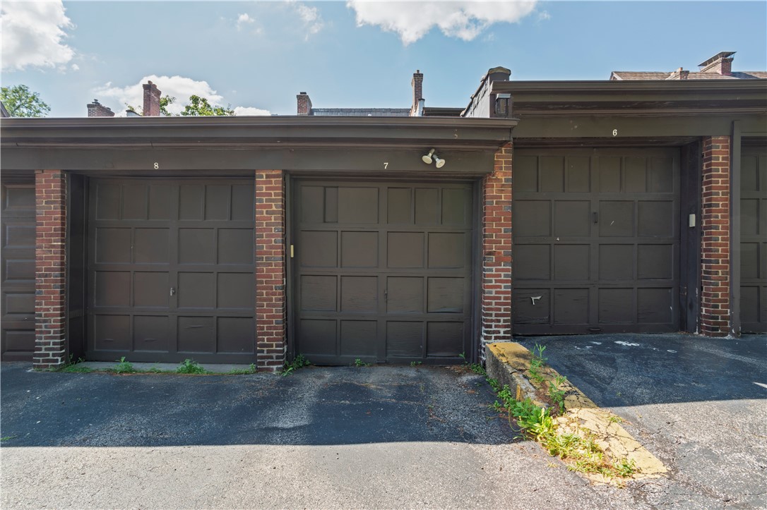 561 S Negley Ave 4