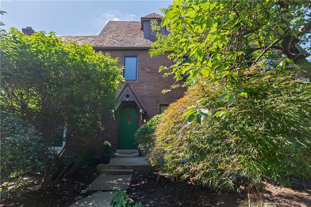 561 S Negley Ave 4