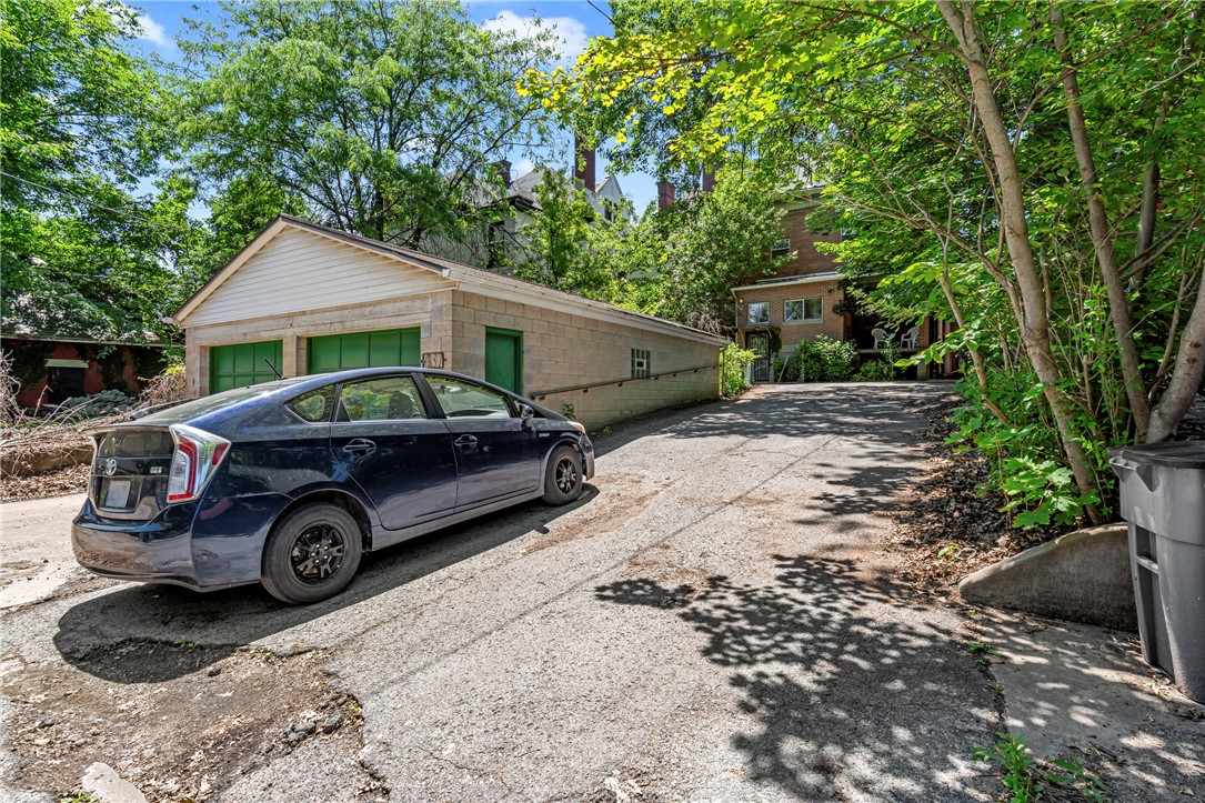 437 S Aiken Ave