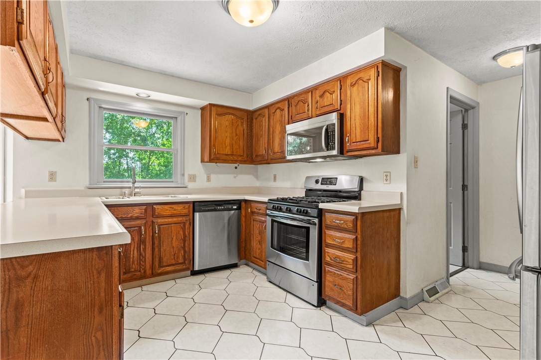 5848 Brian Dr