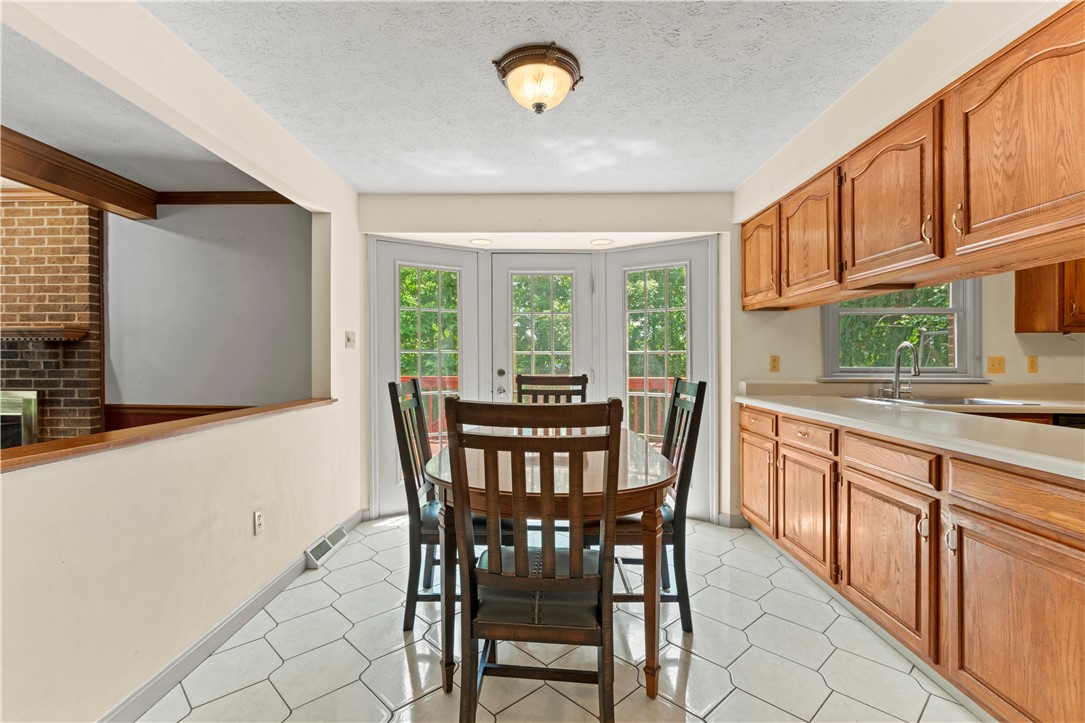 5848 Brian Dr